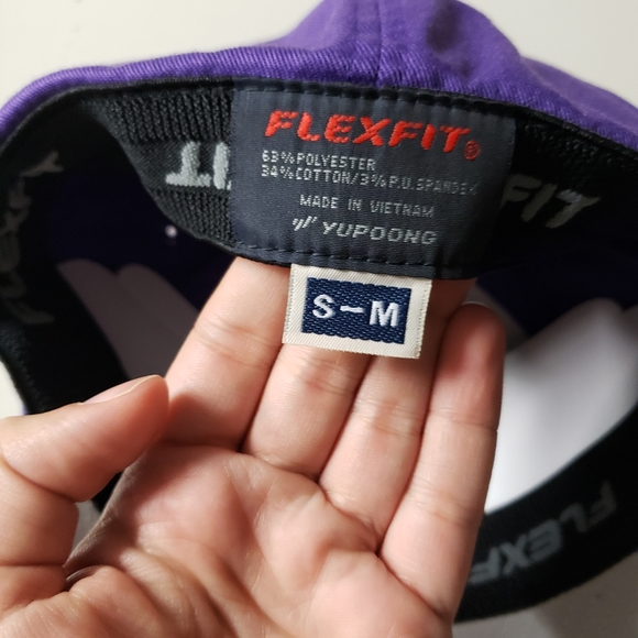 Flexfit Purple Athletic Baseball Fitted Cap - Picture 4 of 9